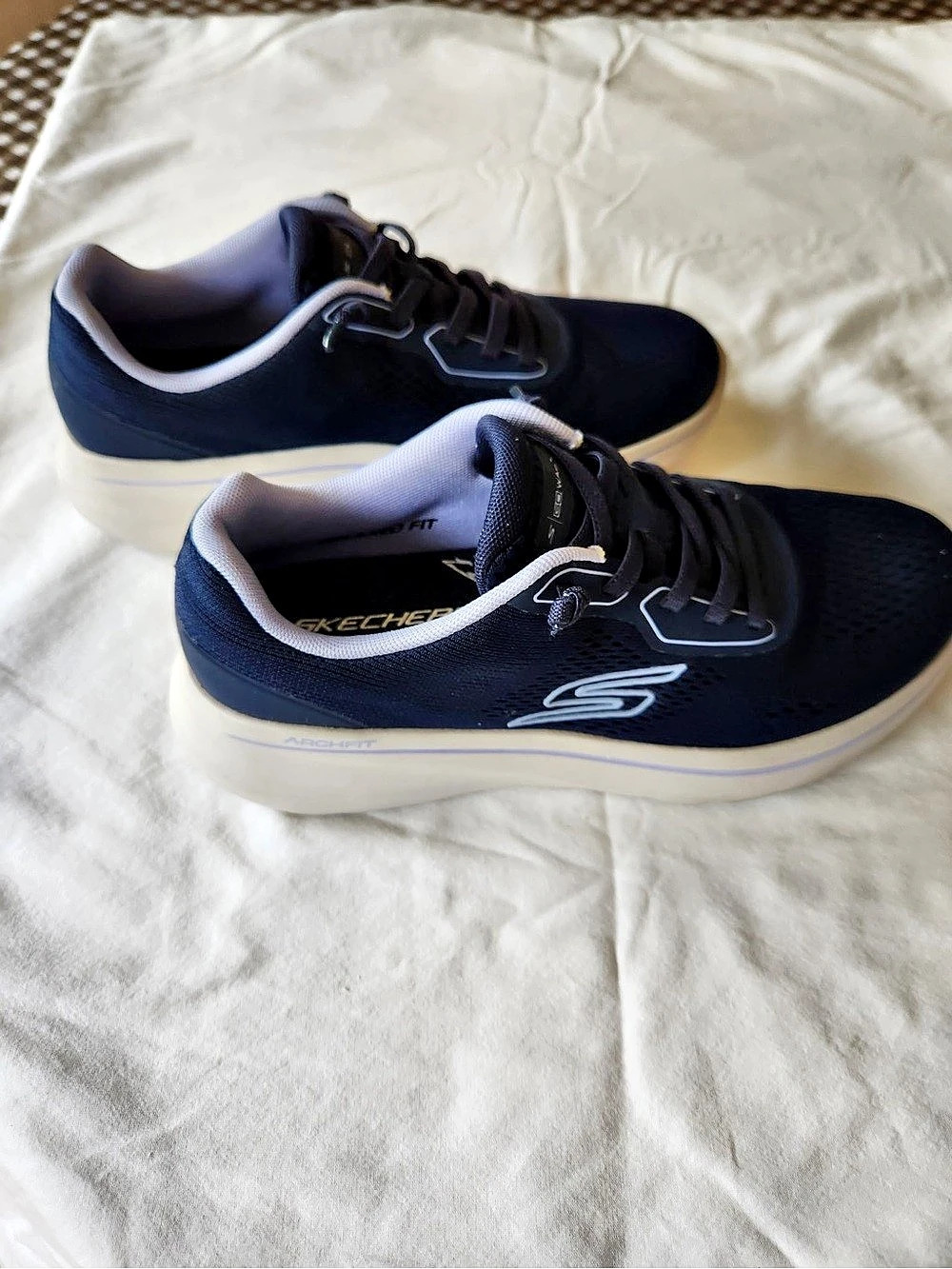 Skechers GO WALK Arch Fit Athletic Walking Shoes Blue & White